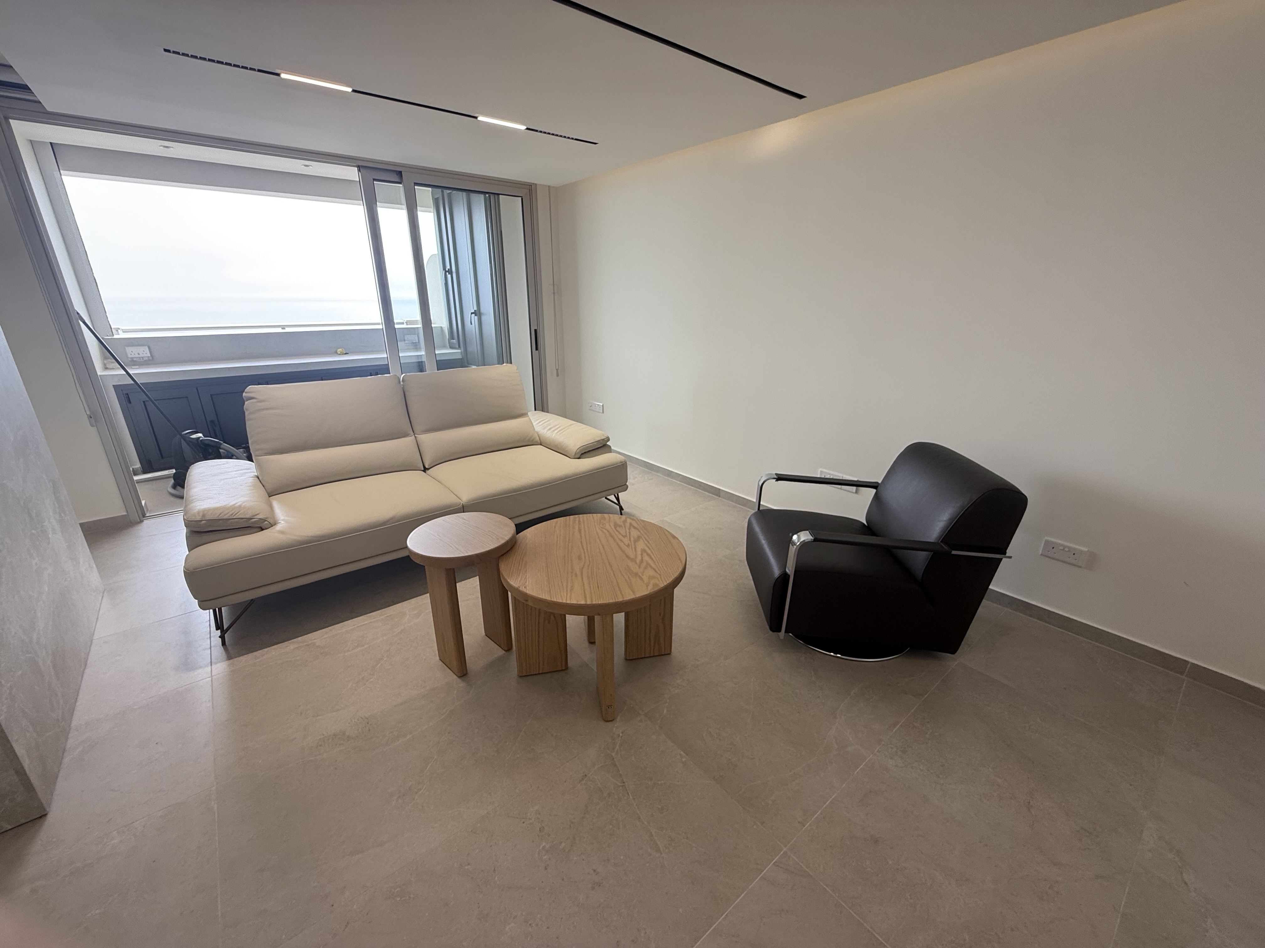 Luxury Apartment Finikoudes Larnaca