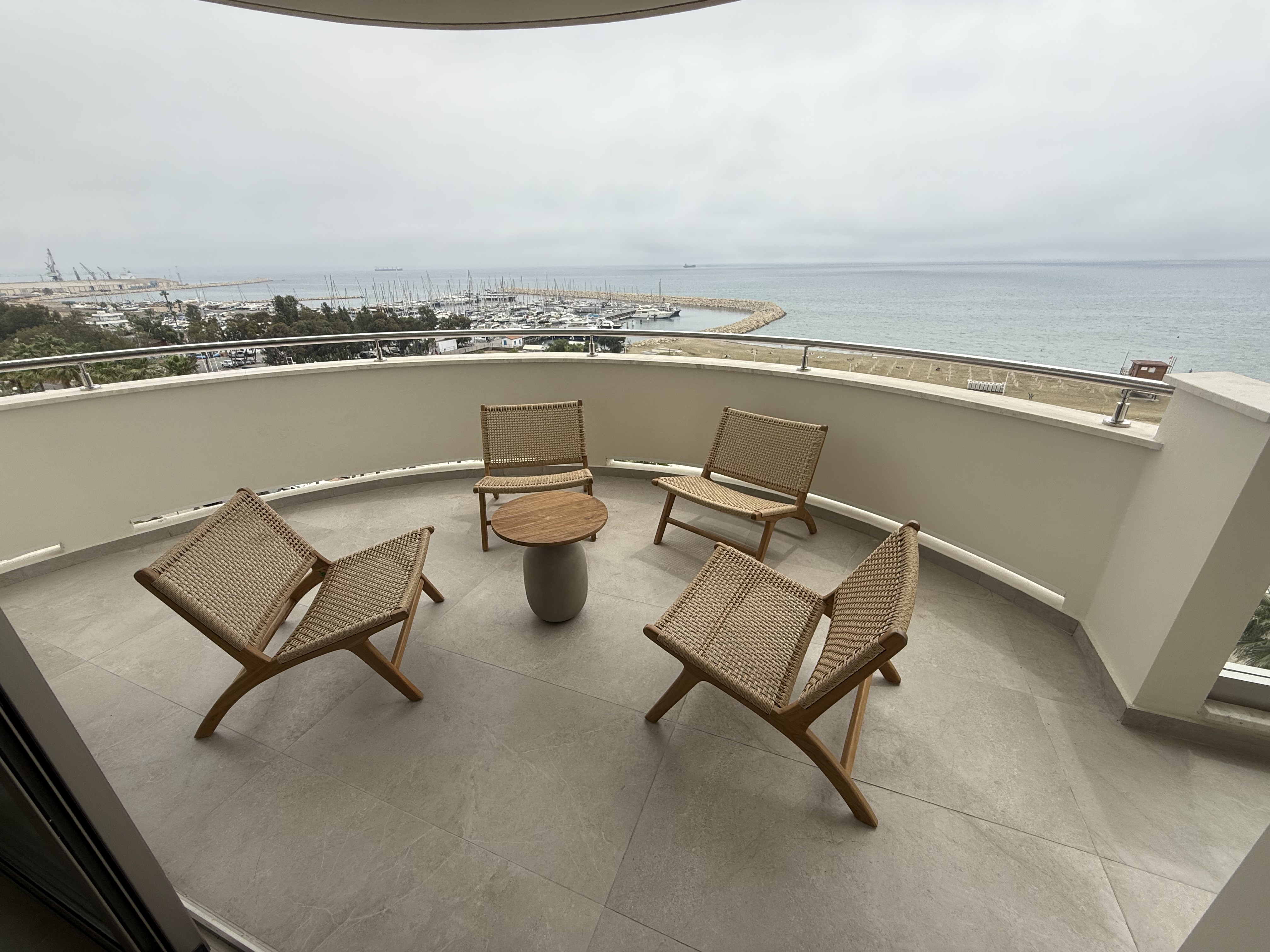 Luxury Apartment Finikoudes Larnaca